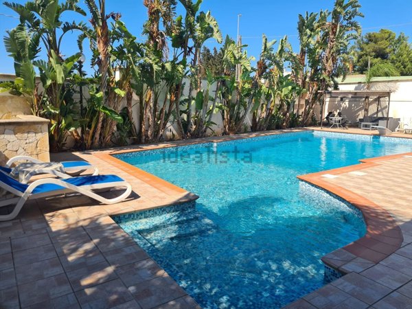 casa indipendente in vendita a Lecce in zona Centro Città