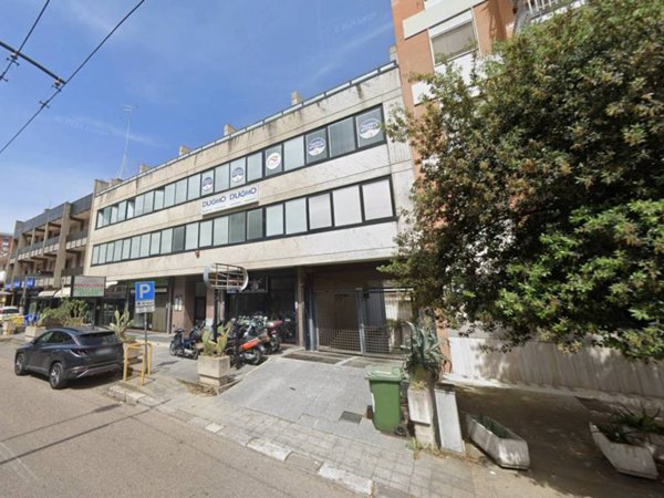 ufficio in vendita a Lecce in zona Partigiani
