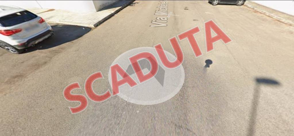 locale commerciale in vendita a Lecce