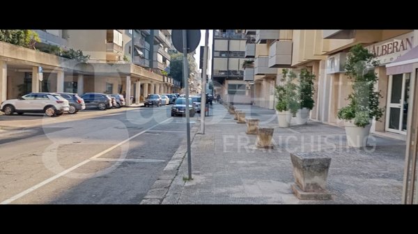 ufficio in vendita a Lecce in zona Centro Città