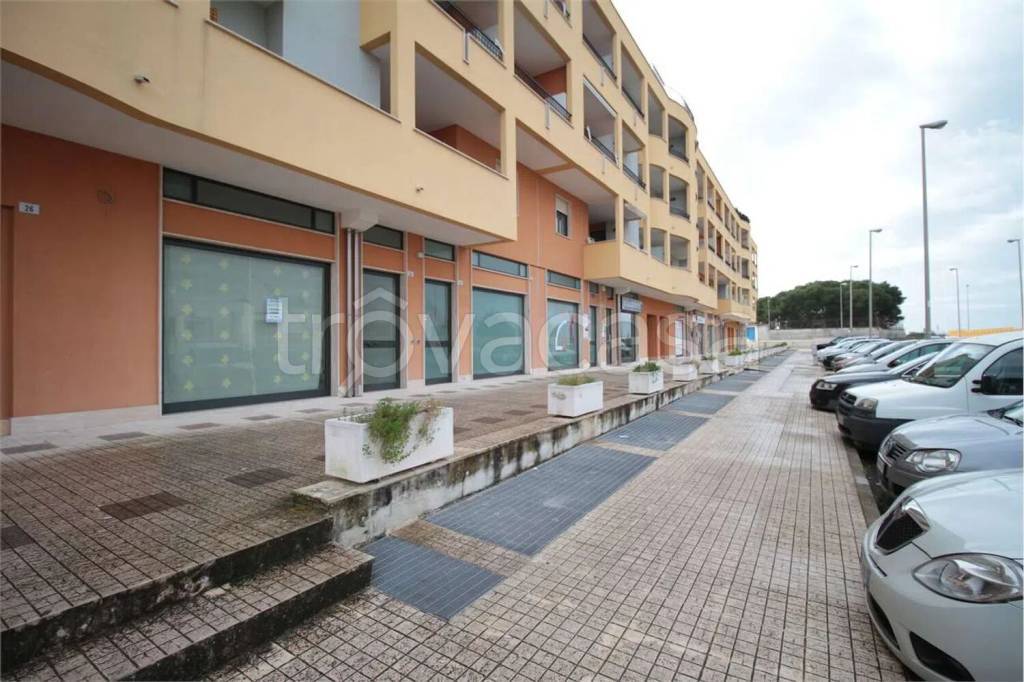 negozio in vendita a Lecce in zona Borgo Pace