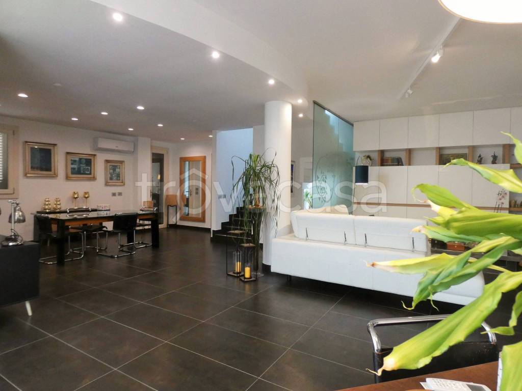 casa indipendente in vendita a Lecce in zona Stadio