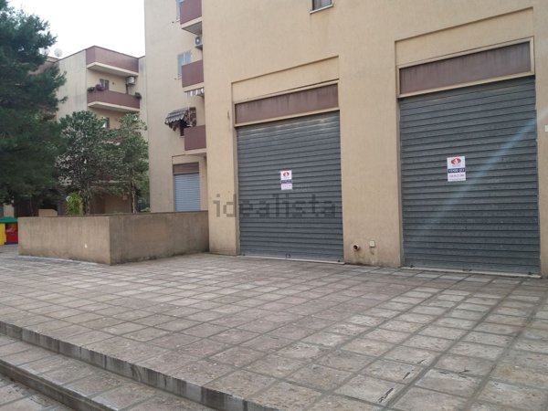 ufficio in vendita a Lecce in zona Leuca