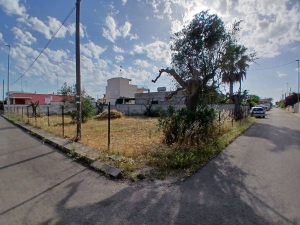 casa indipendente in vendita a Lecce in zona Villa Convento
