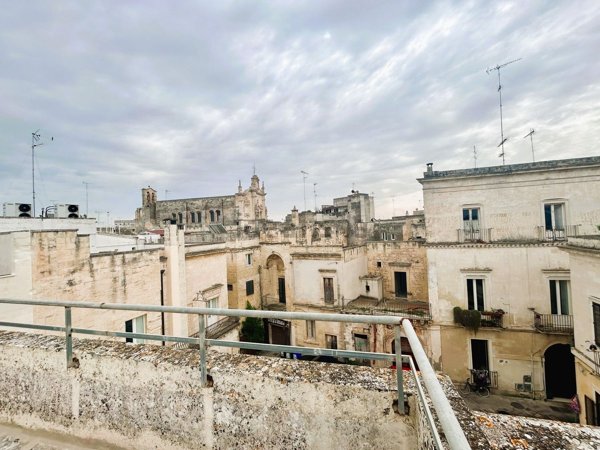 casa indipendente in vendita a Lecce in zona Centro Città