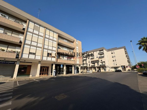 locale commerciale in vendita a Lecce in zona Salesiani