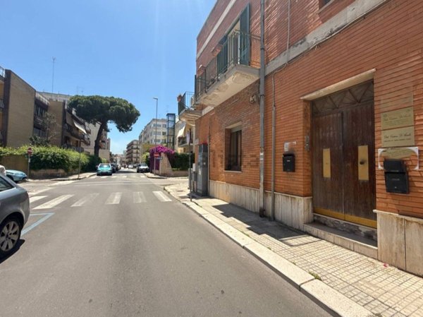 ufficio in vendita a Lecce in zona Ariosto