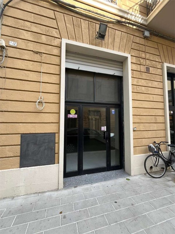 locale commerciale in vendita a Lecce in zona Mazzini