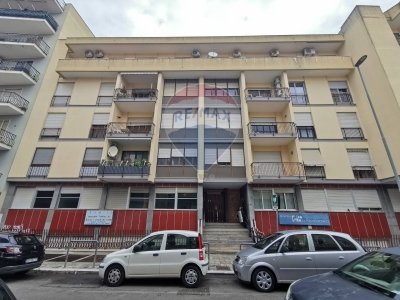 ufficio in vendita a Lecce in zona Ferrovia