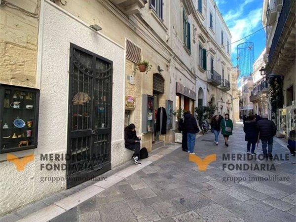 negozio in vendita a Lecce in zona Centro Città