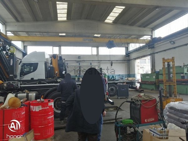 locale di sgombero in vendita a Lecce