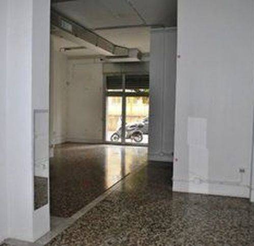 negozio in vendita a Lecce in zona Leuca