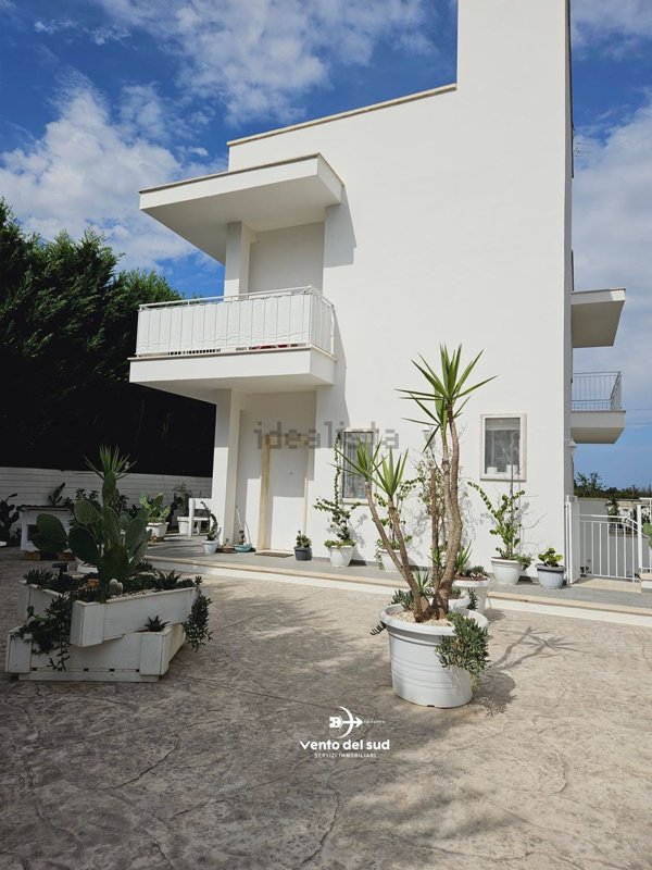 casa indipendente in vendita a Lecce in zona Centro Città