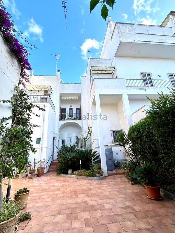 casa indipendente in vendita a Lecce in zona Centro Città