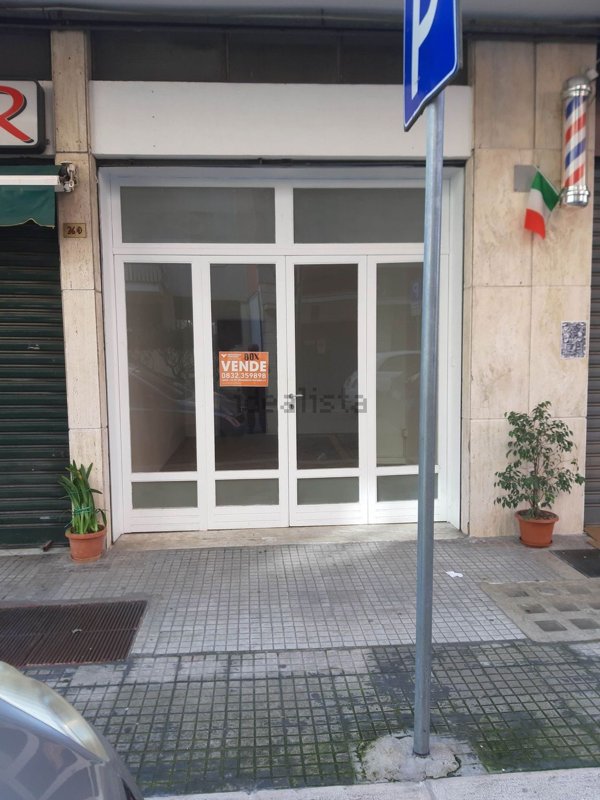 locale commerciale in vendita a Lecce