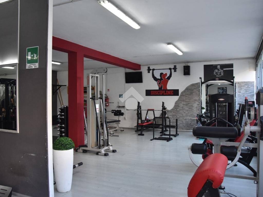 negozio in vendita a Lecce in zona Leuca