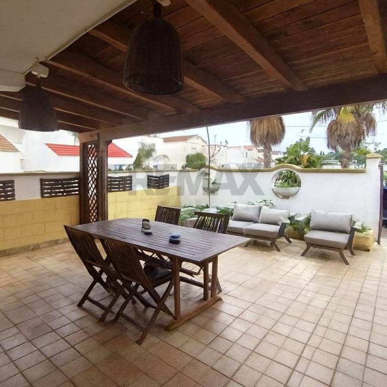 casa indipendente in vendita a Lecce in zona Frigole