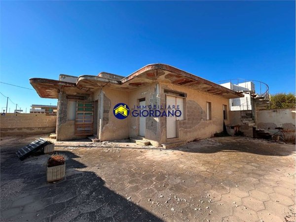 casa indipendente in vendita a Lecce in zona Centro Città