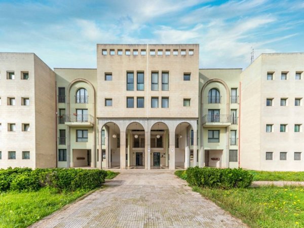 ufficio in vendita a Lecce in zona Leuca