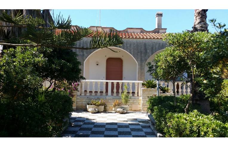 casa indipendente in vendita a Lecce in zona Torre Rinalda