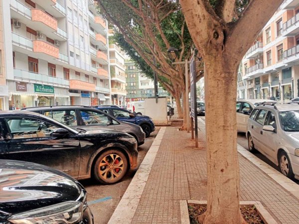 locale commerciale in vendita a Lecce in zona Centro Città