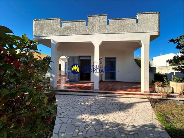 casa indipendente in vendita a Lecce in zona Casalabate