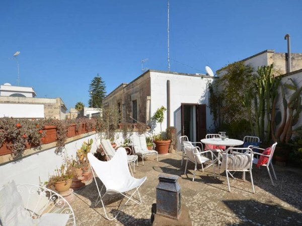 casa indipendente in vendita a Lecce in zona Centro Città