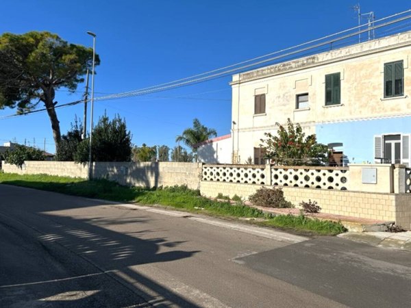 casa indipendente in vendita a Lecce in zona Frigole