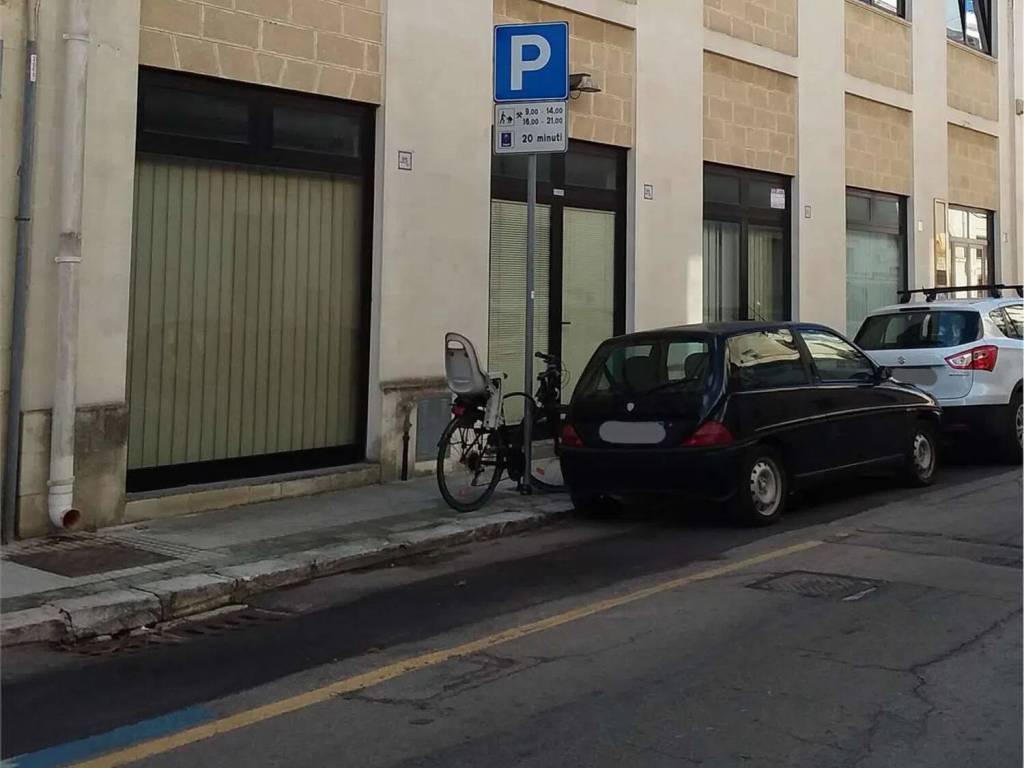 negozio in vendita a Lecce