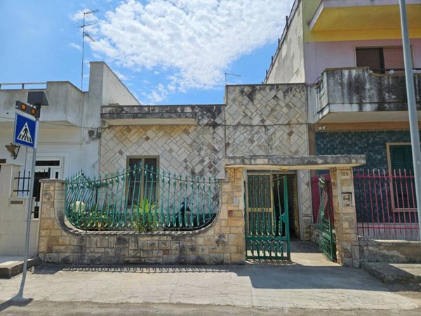 casa indipendente in vendita a Lecce in zona Partigiani