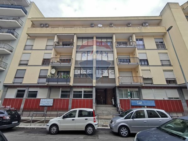 ufficio in vendita a Lecce in zona Ferrovia