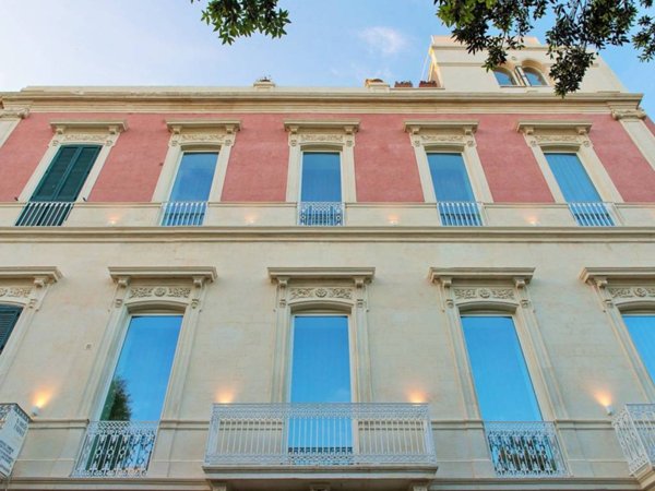 intera palazzina in vendita a Lecce in zona Centro Città