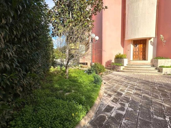 casa indipendente in vendita a Lecce in zona Stadio