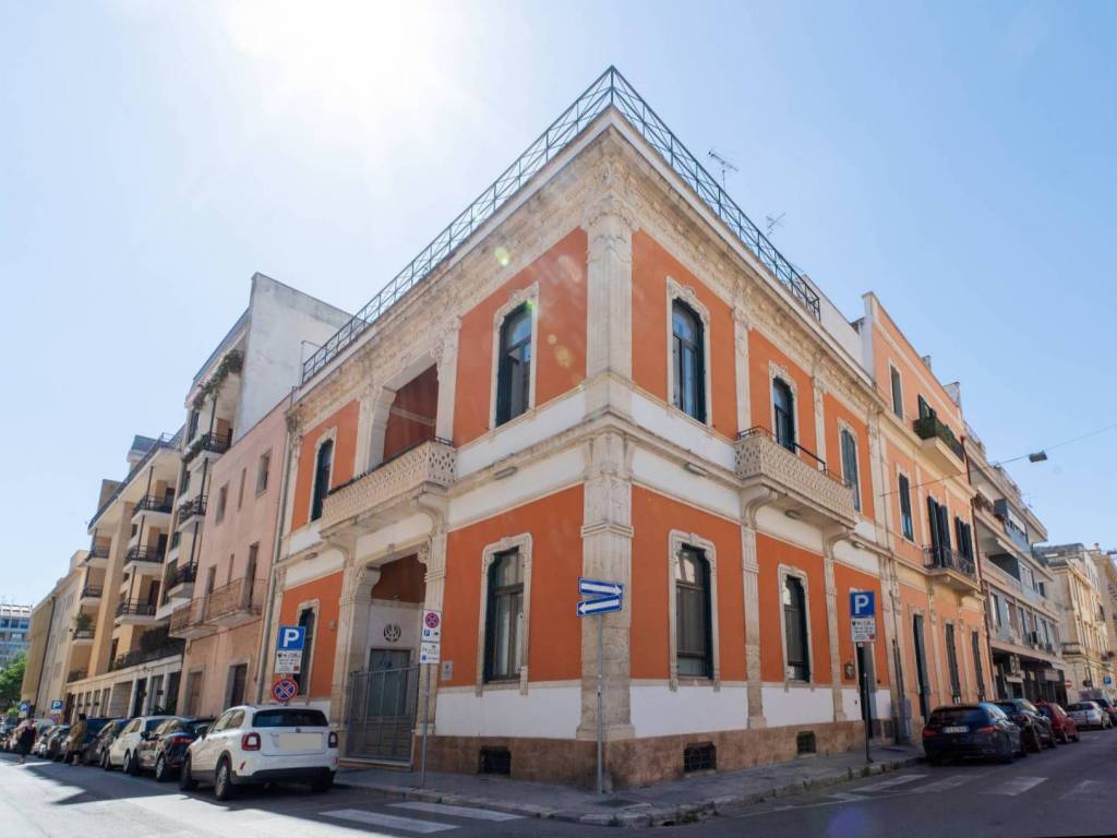 intera palazzina in vendita a Lecce in zona Mazzini