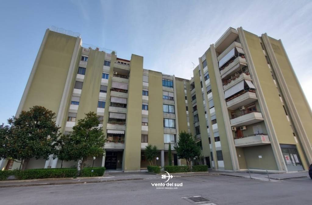 appartamento in vendita a Lecce in zona Partigiani