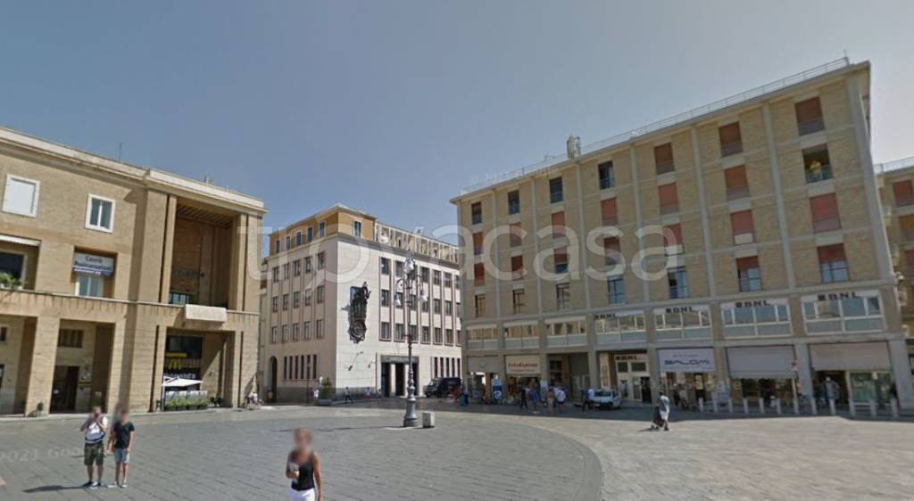 ufficio in vendita a Lecce in zona Centro Città
