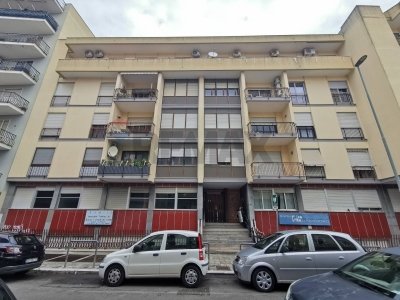 ufficio in vendita a Lecce in zona Ferrovia