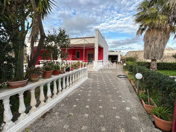 casa indipendente in vendita a Lecce in zona Torre Chianca
