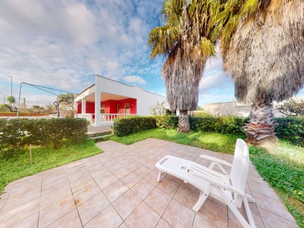 casa indipendente in vendita a Lecce in zona Torre Chianca