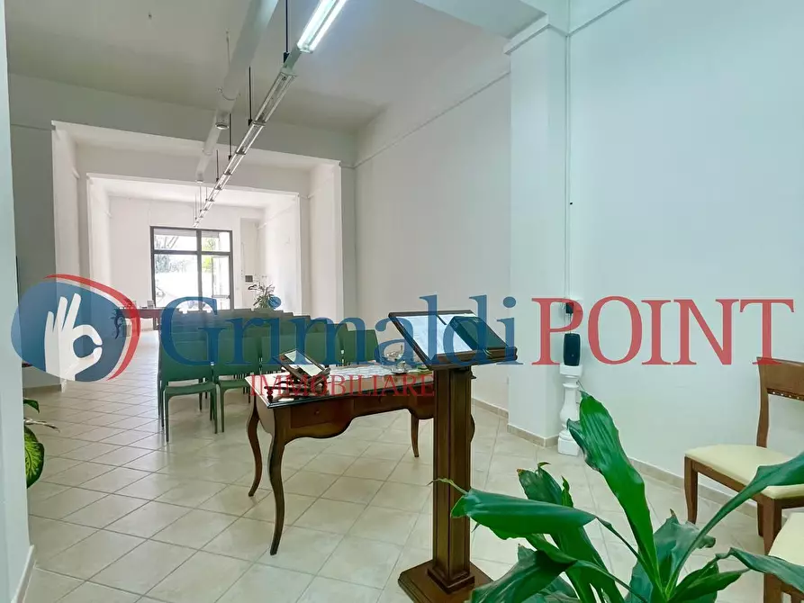 locale commerciale in vendita a Lecce