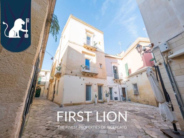 casa indipendente in vendita a Lecce in zona Centro Città