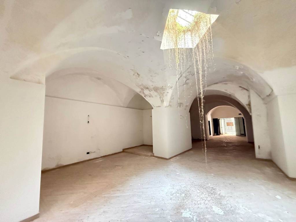 negozio in vendita a Lecce in zona Centro Città