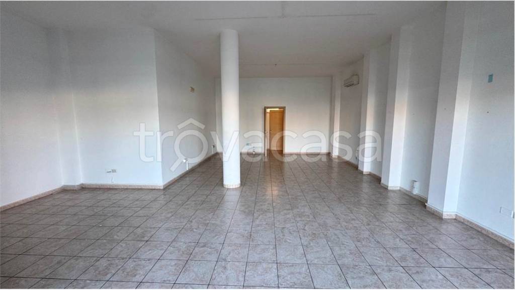 negozio in vendita a Lecce