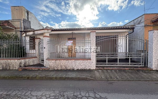 casa indipendente in vendita a Lecce in zona Rudiae