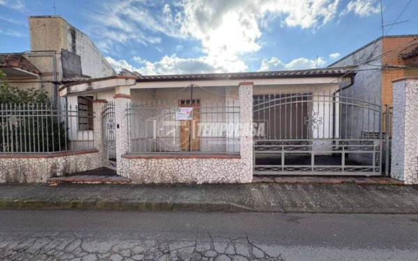 casa indipendente in vendita a Lecce in zona Rudiae