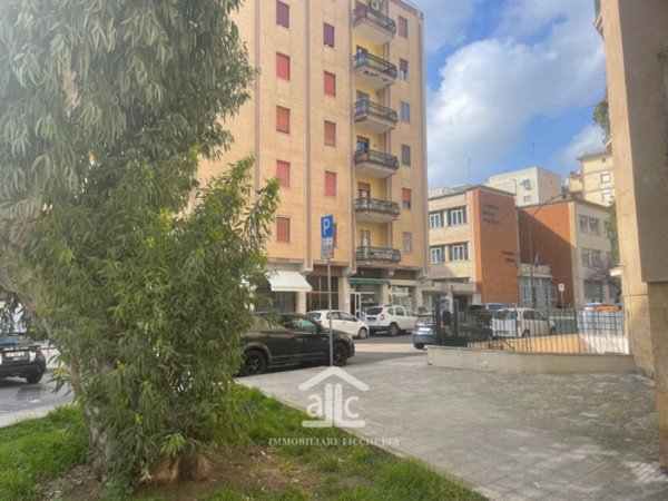 locale di sgombero in vendita a Lecce in zona Mazzini