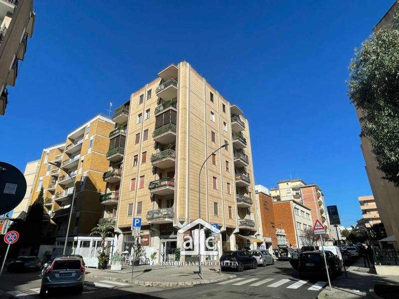 locale di sgombero in vendita a Lecce in zona Mazzini