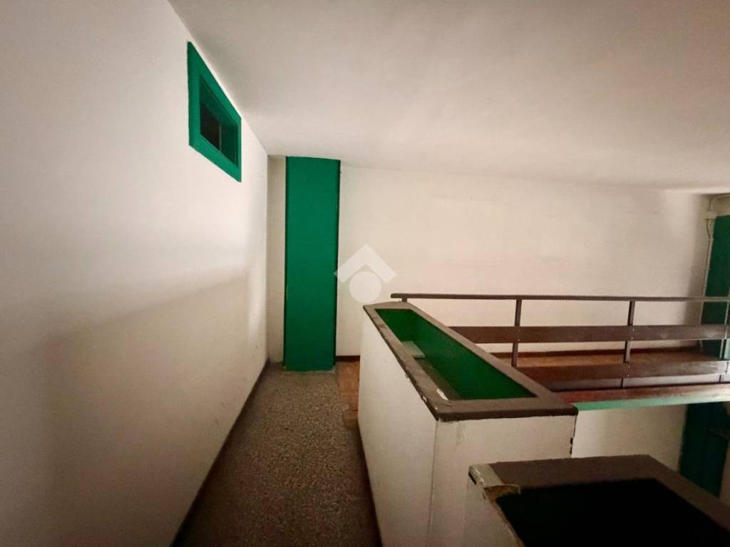 locale commerciale in vendita a Lecce