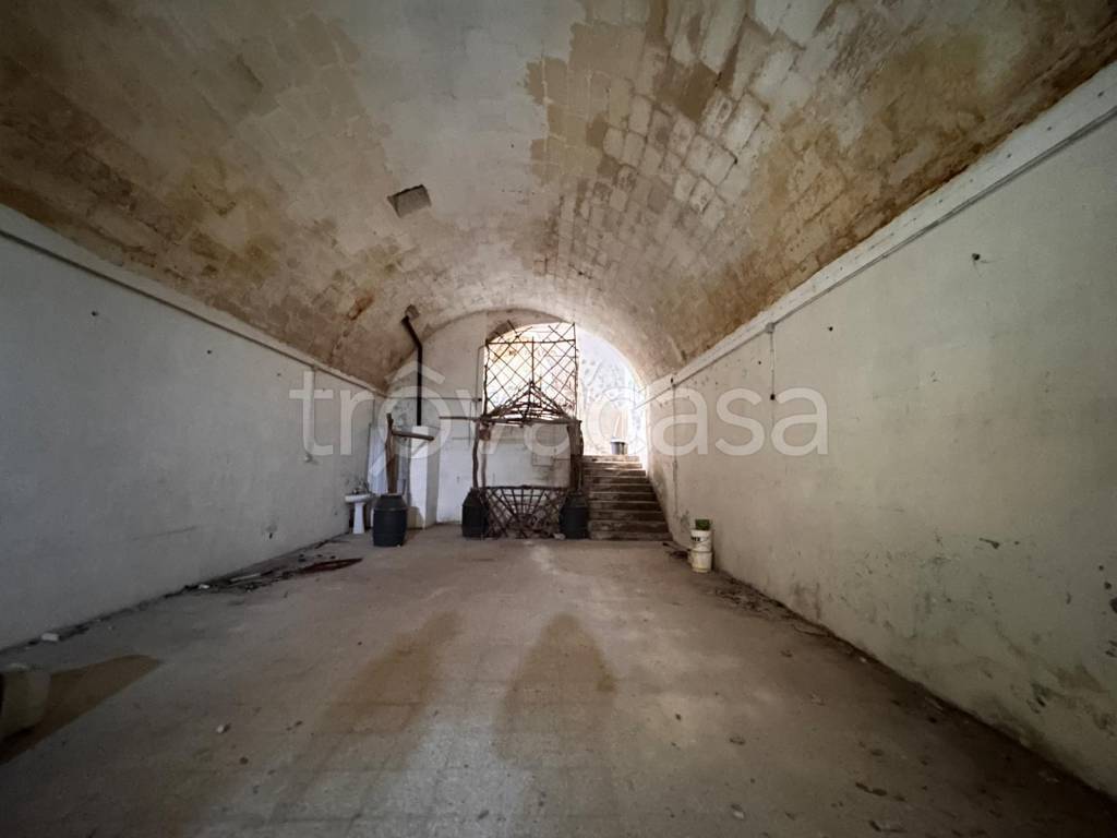 locale commerciale in vendita a Lecce in zona Centro Città