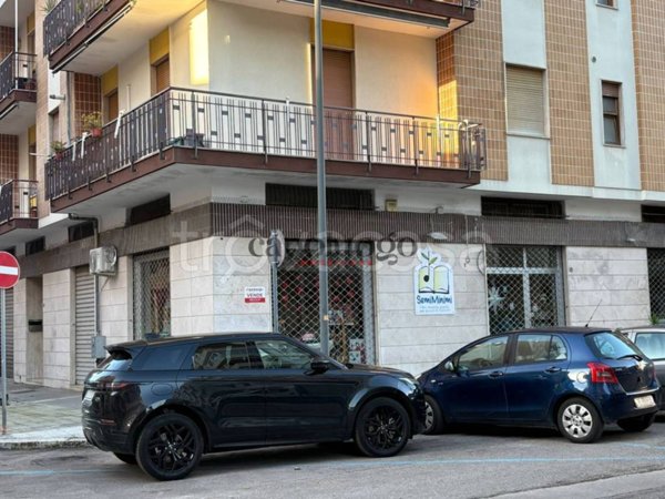 negozio in vendita a Lecce in zona Ariosto